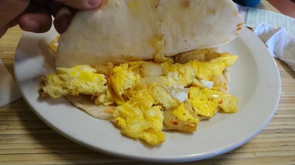 Adolfos Cafe | restaurant | 321 Fredericksburg Rd, San Antonio, TX 78201, USA | 2107256069 OR +1 210-725-6069