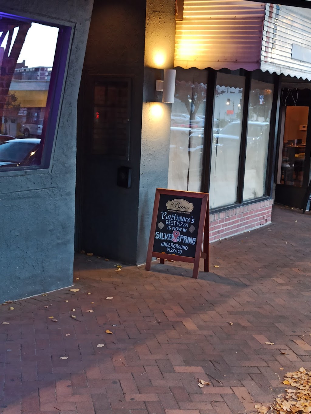 Underground Pizza Company Silver Spring | restaurant | 8235 Georgia Ave, Silver Spring, MD 20910, USA | 2402225474 OR +1 240-222-5474