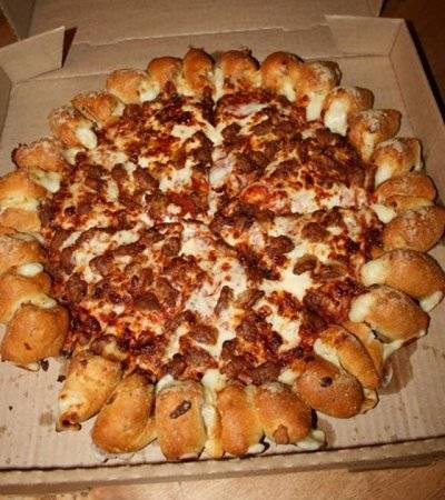 Pizza Hut | meal delivery | 1630 Albion Rd, Etobicoke, ON M9V 5H5, Canada | 4163101010 OR +1 416-310-1010