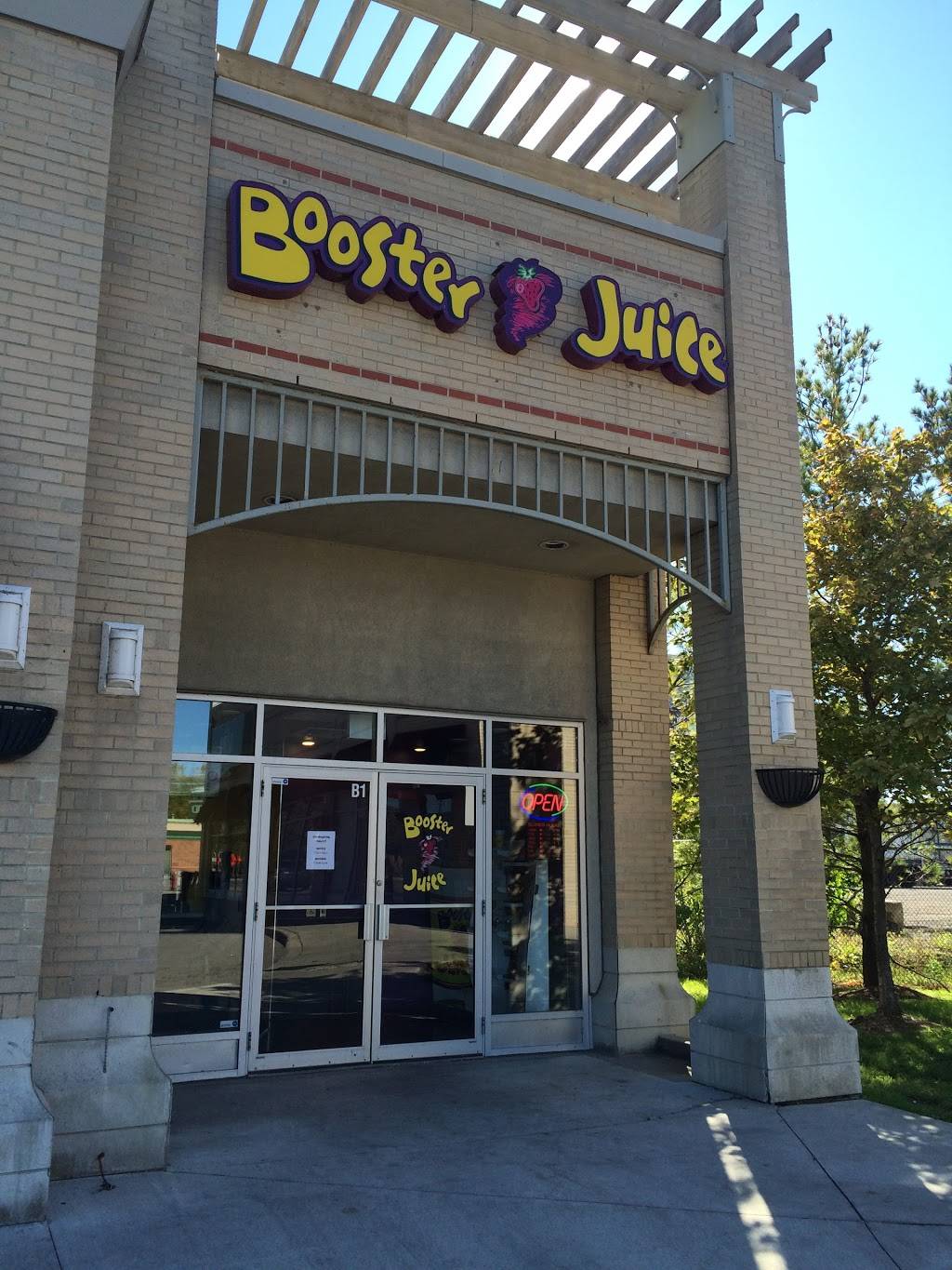 Booster Juice | restaurant | 125 The Queensway Unit B1, Etobicoke, ON M8Y 1H6, Canada | 4164286462 OR +1 416-428-6462