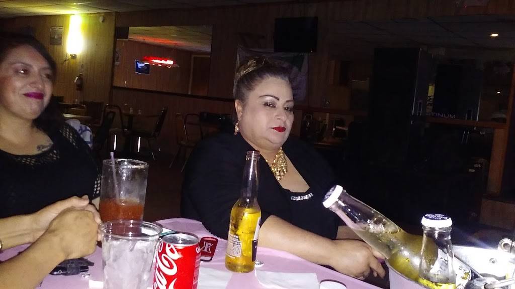 Le Desmas Restaurant | restaurant | 3351 N Broadway, Wichita, KS 67219, USA | 3168382711 OR +1 316-838-2711