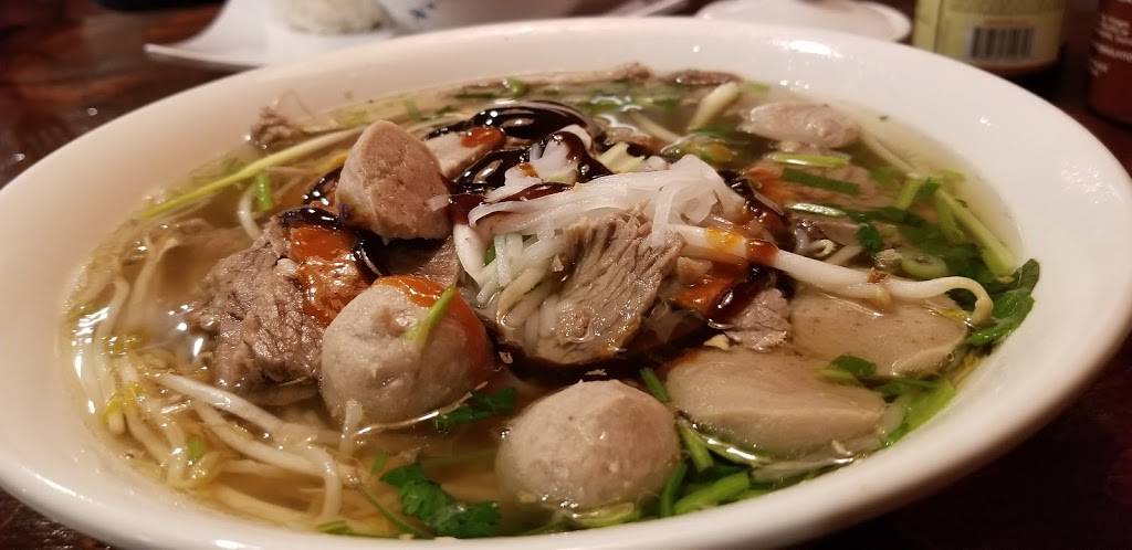 Mai-Phi | restaurant | 1858 US-1, Southern Pines, NC 28387, USA | 9106848227 OR +1 910-684-8227