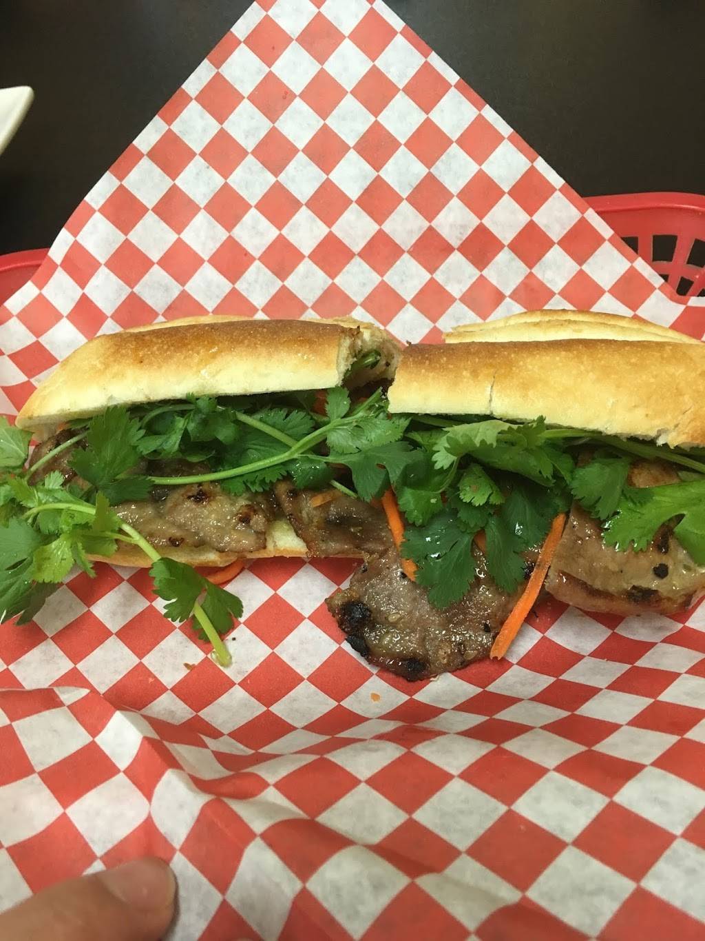 Pho Plus Restaurant | restaurant | 1550 Austin Hwy #103, San Antonio, TX 78218, USA | 2108220173 OR +1 210-822-0173