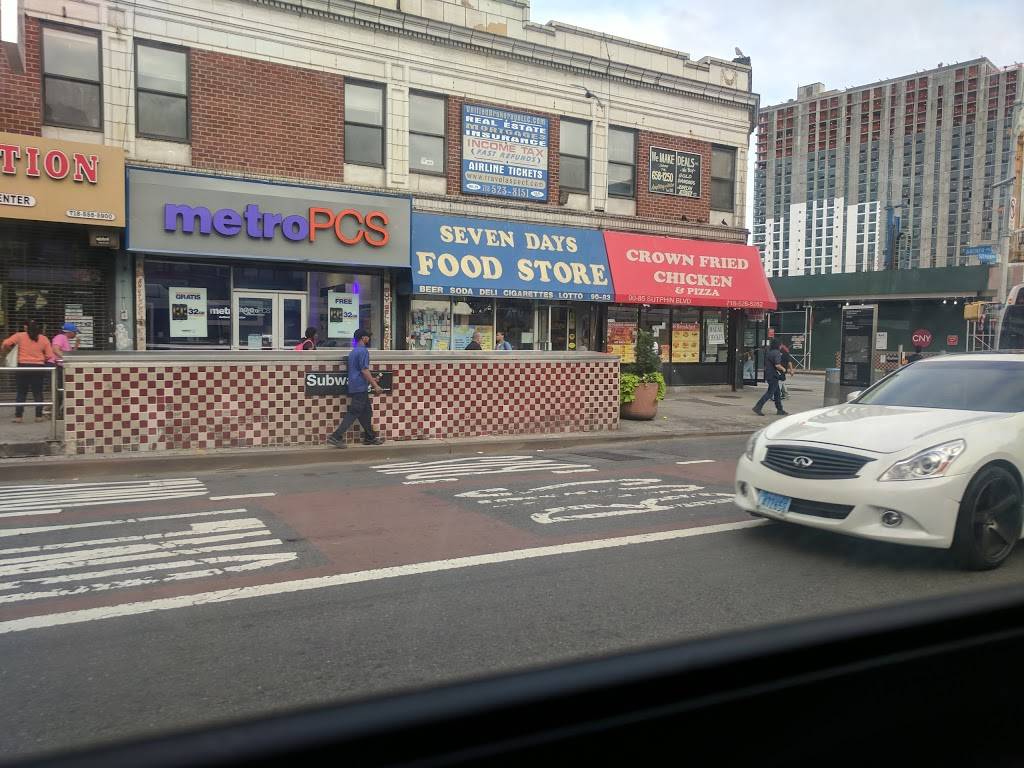 Crown Fried Chicken and Pizza | restaurant | 90-85 Sutphin Blvd, Jamaica, NY 11435, USA | 7185265262 OR +1 718-526-5262