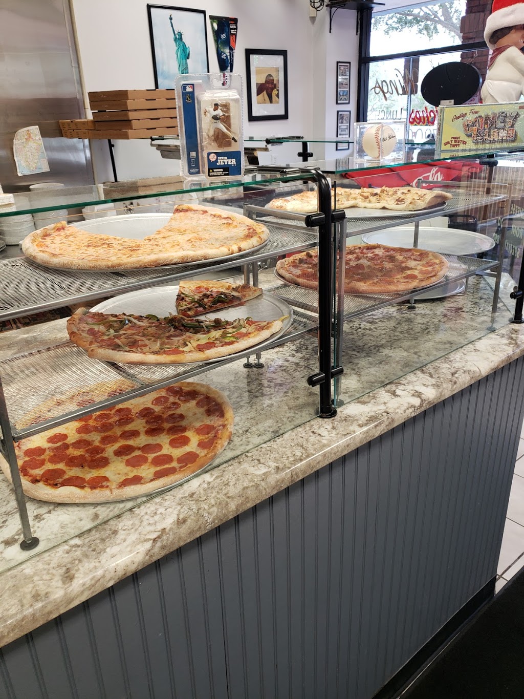 Steves Pizzeria | restaurant | 8830 N Himes Ave, Tampa, FL 33614, USA | 8139307900 OR +1 813-930-7900