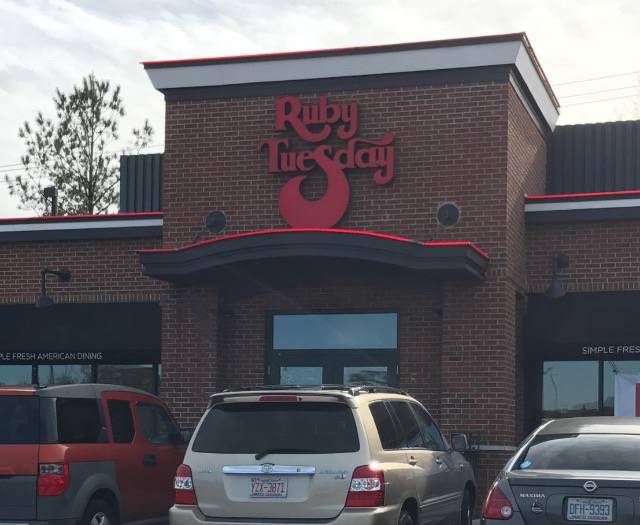 Ruby Tuesday | restaurant | 4411 New Bern Ave, Raleigh, NC 27610, USA | 9192551801 OR +1 919-255-1801