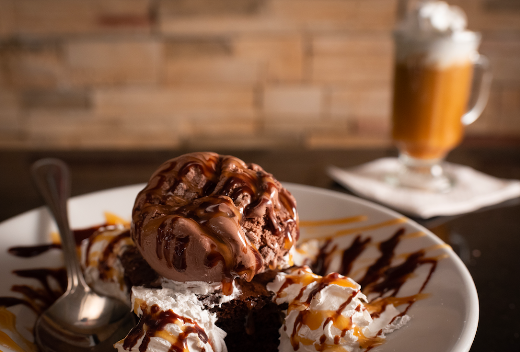 Malibu Beach Grill | restaurant | 5543 S Williamson Blvd #900, Port Orange, FL 32128, USA | 3864922968 OR +1 386-492-2968