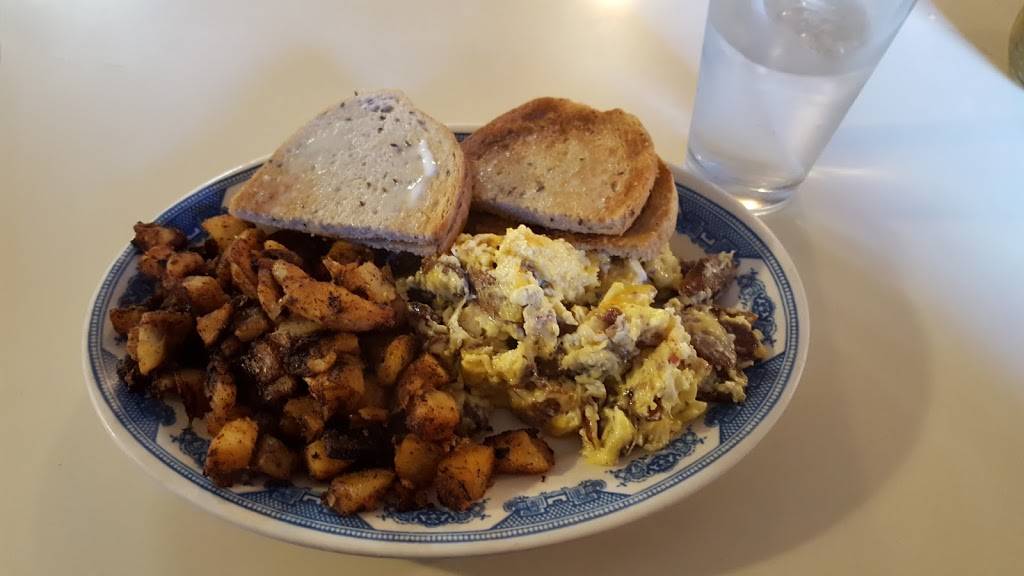 Daves Restaurant | restaurant | 569 Salmon Brook St, Granby, CT 06035, USA | 8606533323 OR +1 860-653-3323