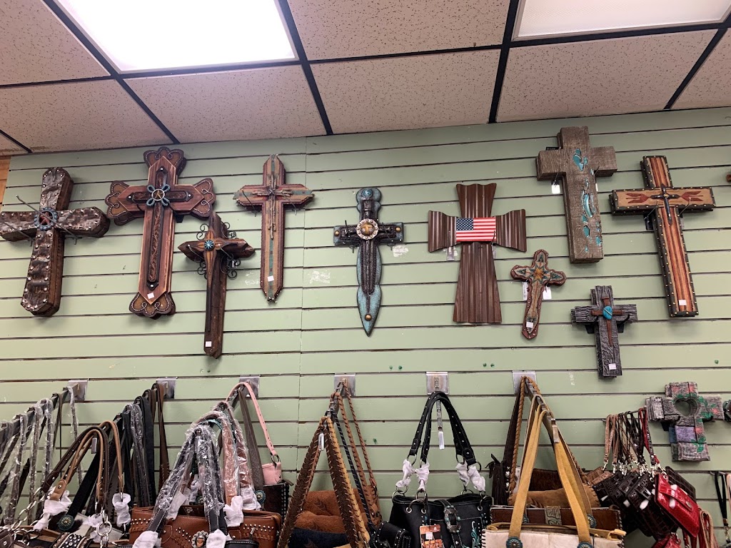 Bowlins Picacho Peak Travel Center | restaurant | 16543 Camino Adelante, Picacho, AZ 85141, USA | 5204667787 OR +1 520-466-7787