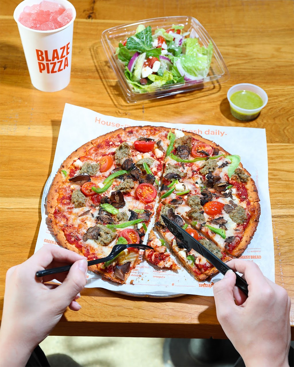 Blaze Pizza | restaurant | 4363 W Gray Fox St #115, Eagle, ID 83646, USA | 2084377029 OR +1 208-437-7029