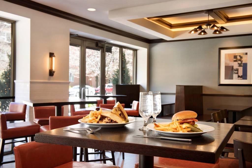 eTown Bistro | restaurant | 1710 Orrington Ave, Evanston, IL 60201, USA | 8475567924 OR +1 847-556-7924