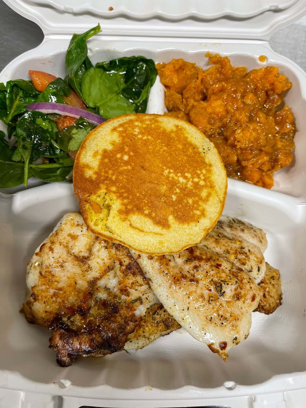 Authentic Cooking Soul Food Kitchen | restaurant | 306 E 75th St Suite B, Chicago, IL 60619, USA | 7733666357 OR +1 773-366-6357