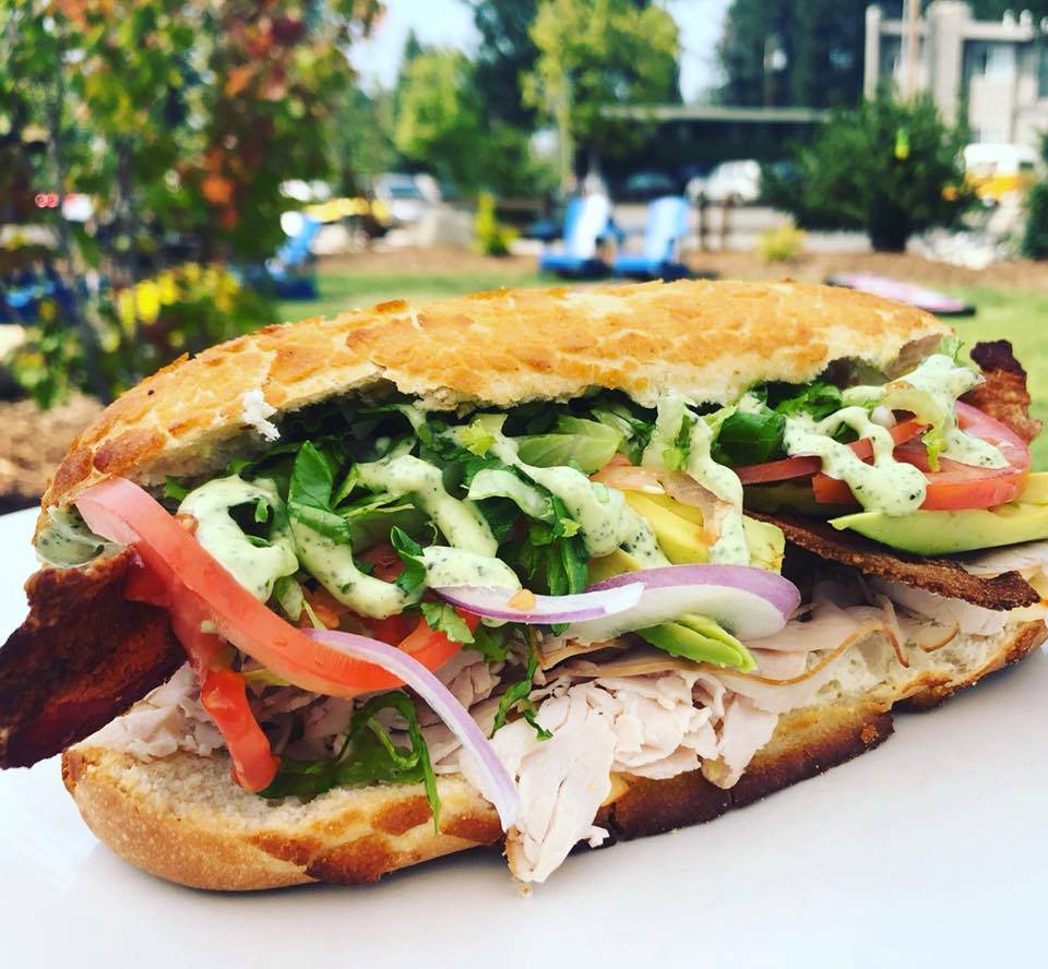 Social House | restaurant | 1001 Heavenly Village Way Suite 3, South Lake Tahoe, CA 96150, USA | 5305394746 OR +1 530-539-4746