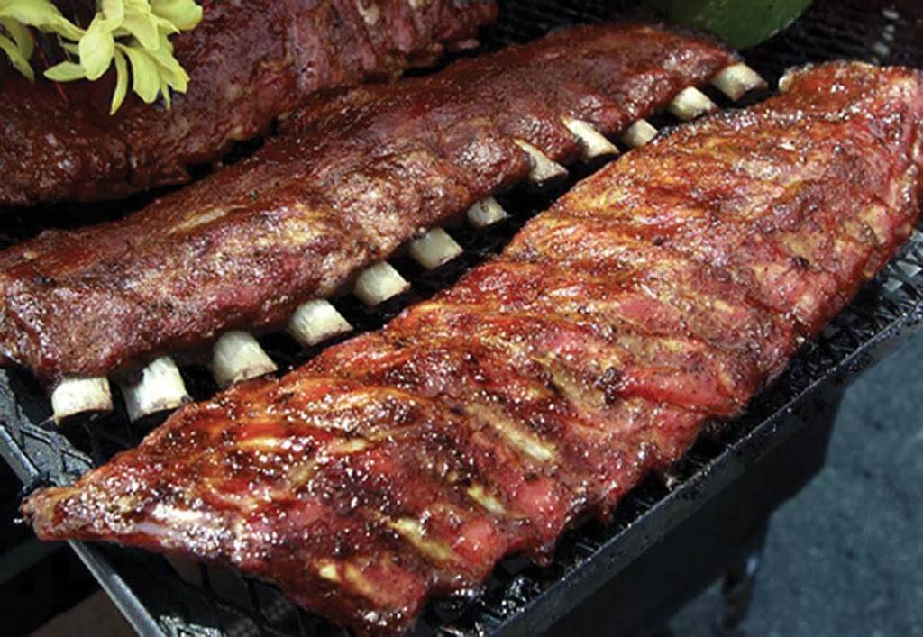 Smokin Es BBQ | restaurant | 2401 Central Ave, Lake Station, IN 46405, USA | 2196544141 OR +1 219-654-4141