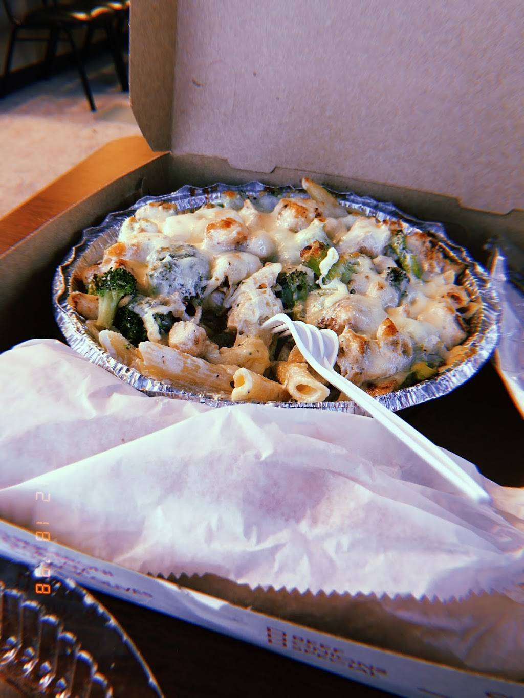 Central Pizza-Town Talk | restaurant | 429 S Washington St, North Attleborough, MA 02760, USA | 5086958888 OR +1 508-695-8888