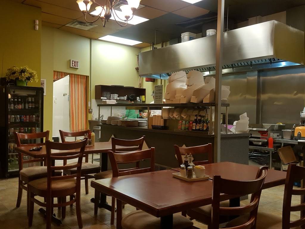 Grannys Fish & Chips | restaurant | 15483 Yonge St, Aurora, ON L4G 1P3, Canada | 9058413755 OR +1 905-841-3755