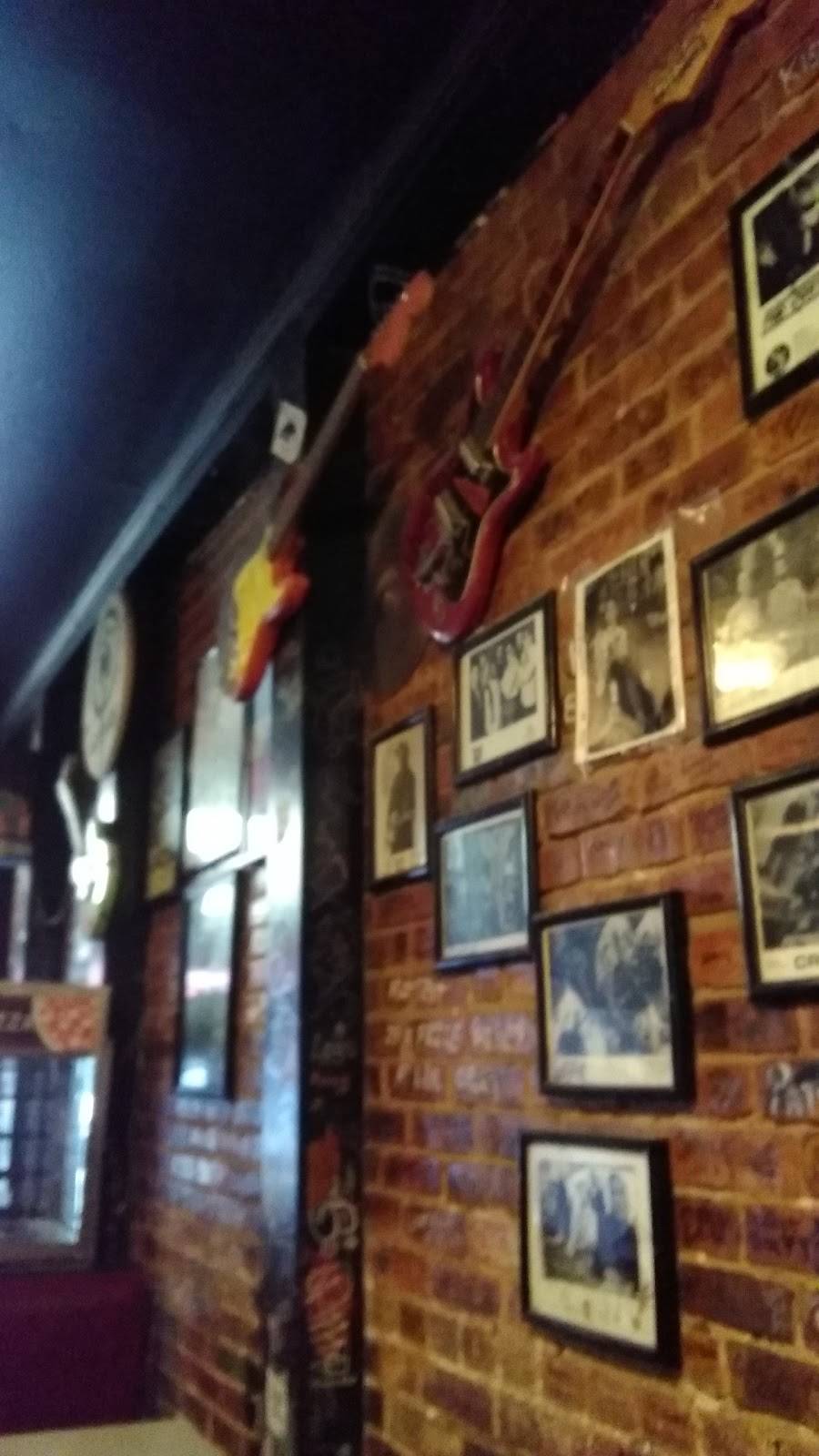 Rockits Famous Pizza | restaurant | 222 N Walnut St, Bloomington, IN 47404, USA | 8123367625 OR +1 812-336-7625