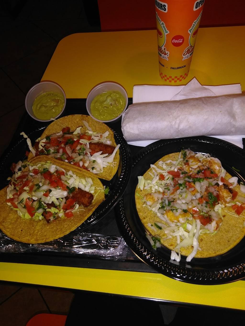 Robertitos | restaurant | 3157 Fowler Ave, Clovis, CA 93611, USA | 5598400587 OR +1 559-840-0587