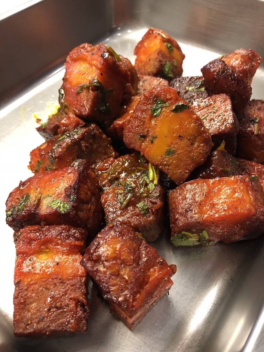 Flower Lantern Vegetarian Restaurant | restaurant | 2437 Finch Ave W #1, North York, ON M9M 2E7, Canada | 4167469888 OR +1 416-746-9888