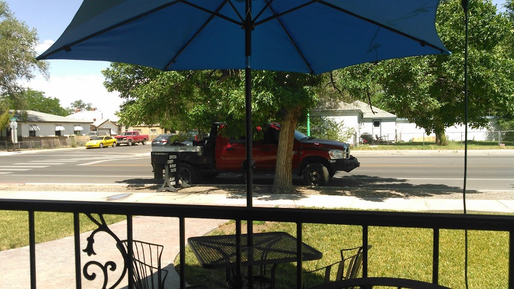 The Slanted Porch | restaurant | 310 S Taylor St, Fallon, NV 89406, USA | 7754234489 OR +1 775-423-4489