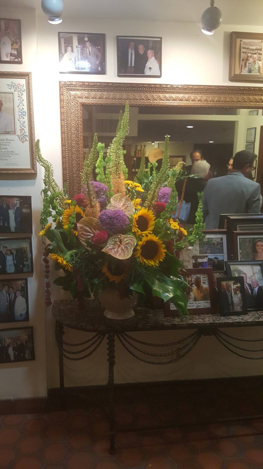 Giulio Cesare Ristorante | restaurant | 18 Ellison Ave, Westbury, NY 11590, USA | 5163342982 OR +1 516-334-2982