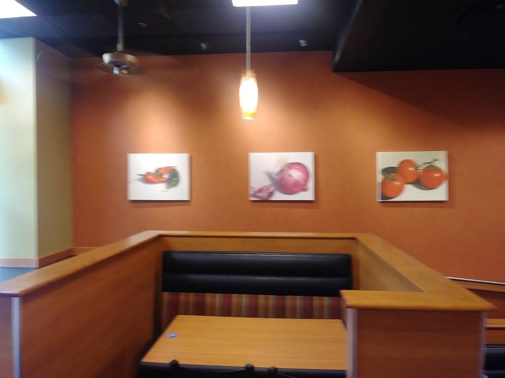 Subway Restaurants | restaurant | 825 Houston St, Fort Worth, TX 76102, USA | 8173398800 OR +1 817-339-8800