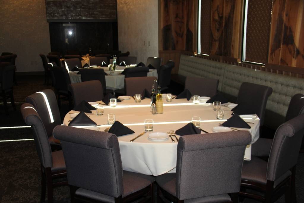 Sunset Room @ The Bel-Air Restaurant | restaurant | 662 N Sepulveda Blvd, Los Angeles, CA 90049, USA | 3104405544 OR +1 310-440-5544