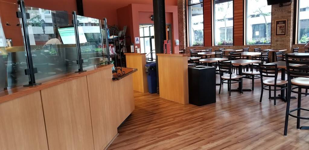 600 East Cafe | cafe | 600 E Wisconsin Ave, Milwaukee, WI 53202, USA | 8446003278 OR +1 844-600-3278