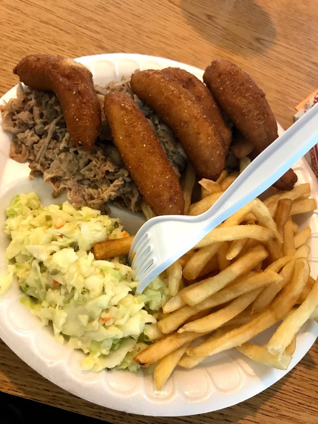 Smithfields Chicken N Bar-B-Q | restaurant | 4101 Fernhurst Way, Greensboro, NC 27406, USA | 3362742087 OR +1 336-274-2087