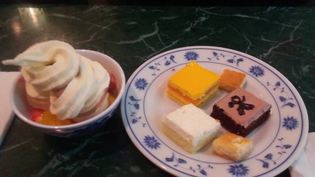 Golden Palace | restaurant | 929 S Main St, Farmville, VA 23901, USA | 4343929989 OR +1 434-392-9989