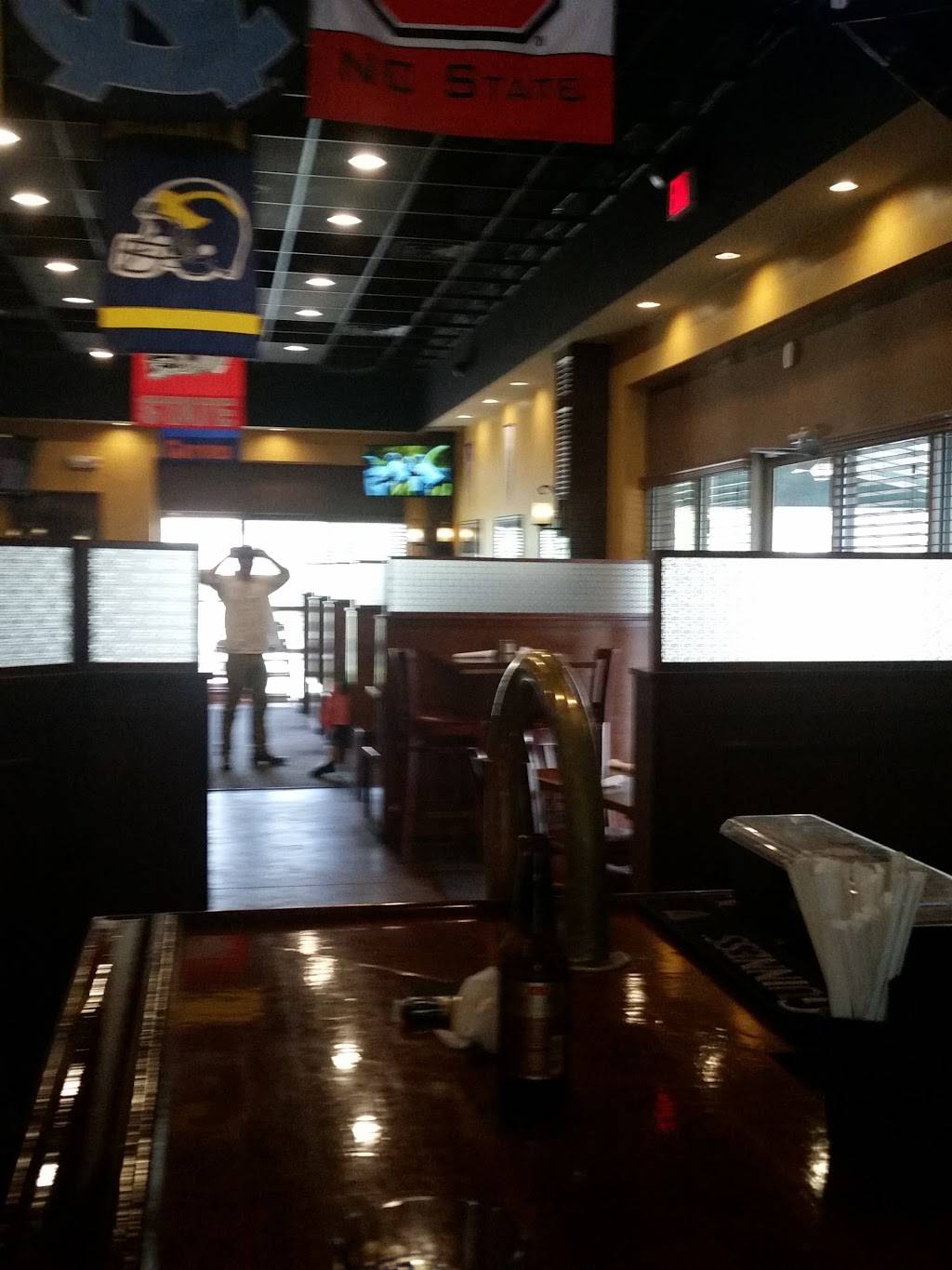 Halligans Public House | restaurant | 3317 Masonboro Loop Rd, Wilmington, NC 28409, USA | 9107911019 OR +1 910-791-1019