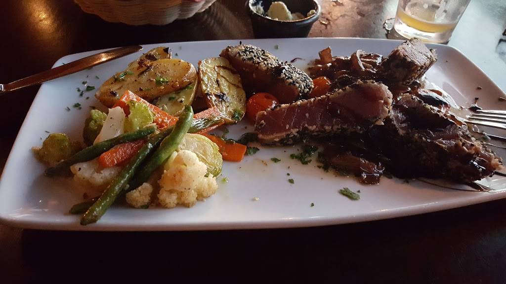 Tommy Vs Urban Kitchen & Bar | restaurant | 2659 Gateway Rd, Carlsbad, CA 92010, USA | 7606021949 OR +1 760-602-1949