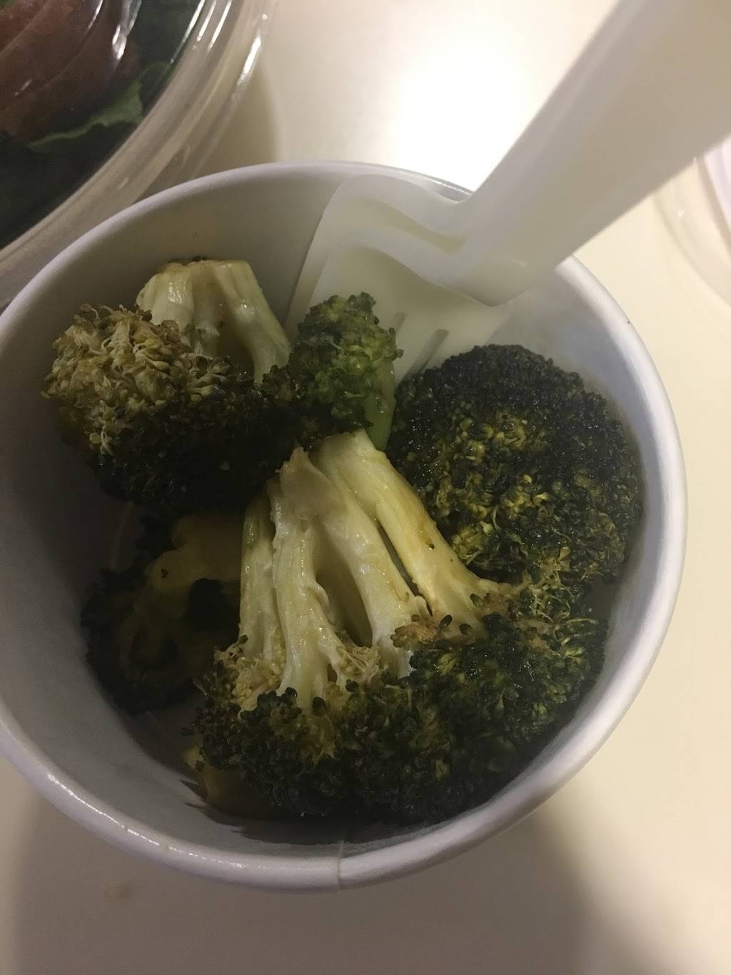 Veggie Grill | restaurant | 308 Westwood Plaza, Los Angeles, CA 90095, USA | 3104696795 OR +1 310-469-6795