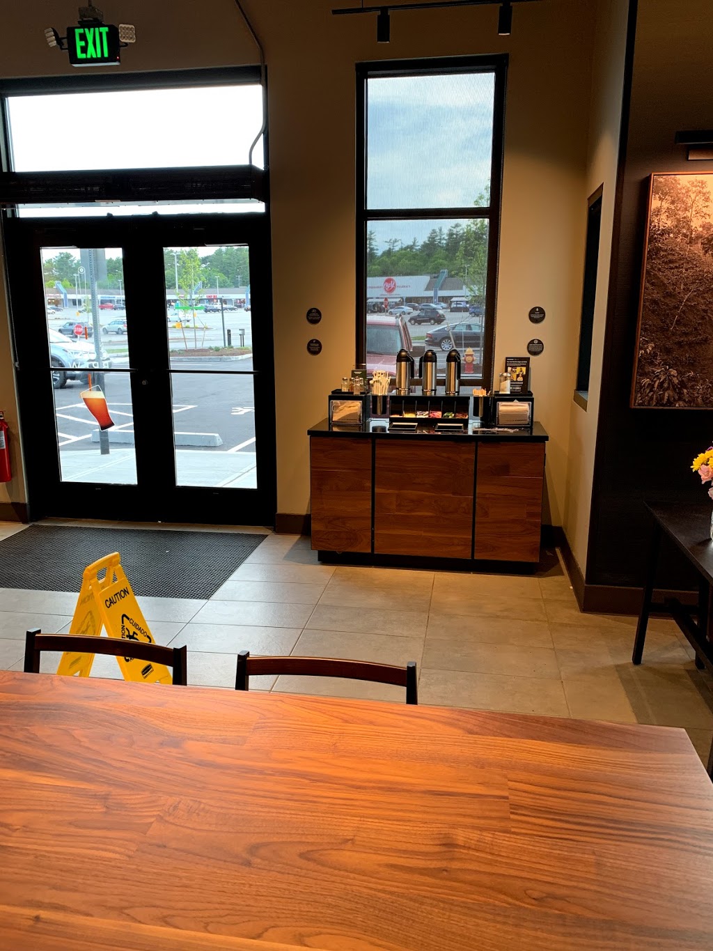 Starbucks | cafe | 182 Summer St Unit 15, Kingston, MA 02364, USA | 3392364501 OR +1 339-236-4501
