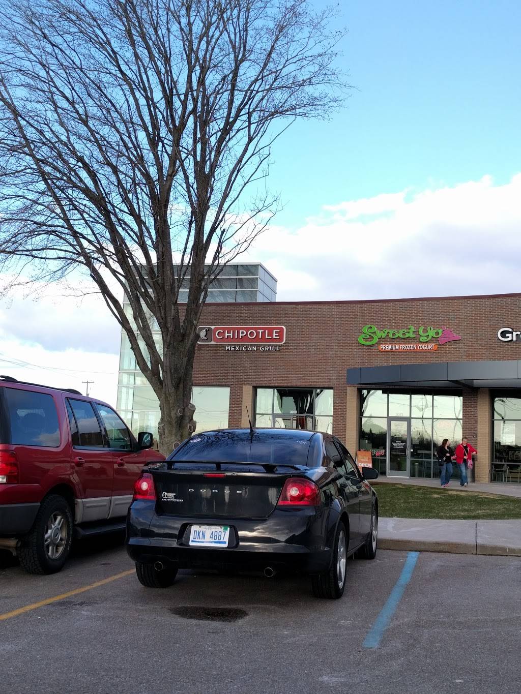 Chipotle Mexican Grill | restaurant | 3070 44th St SW, Grandville, MI 49418, USA | 6162498379 OR +1 616-249-8379