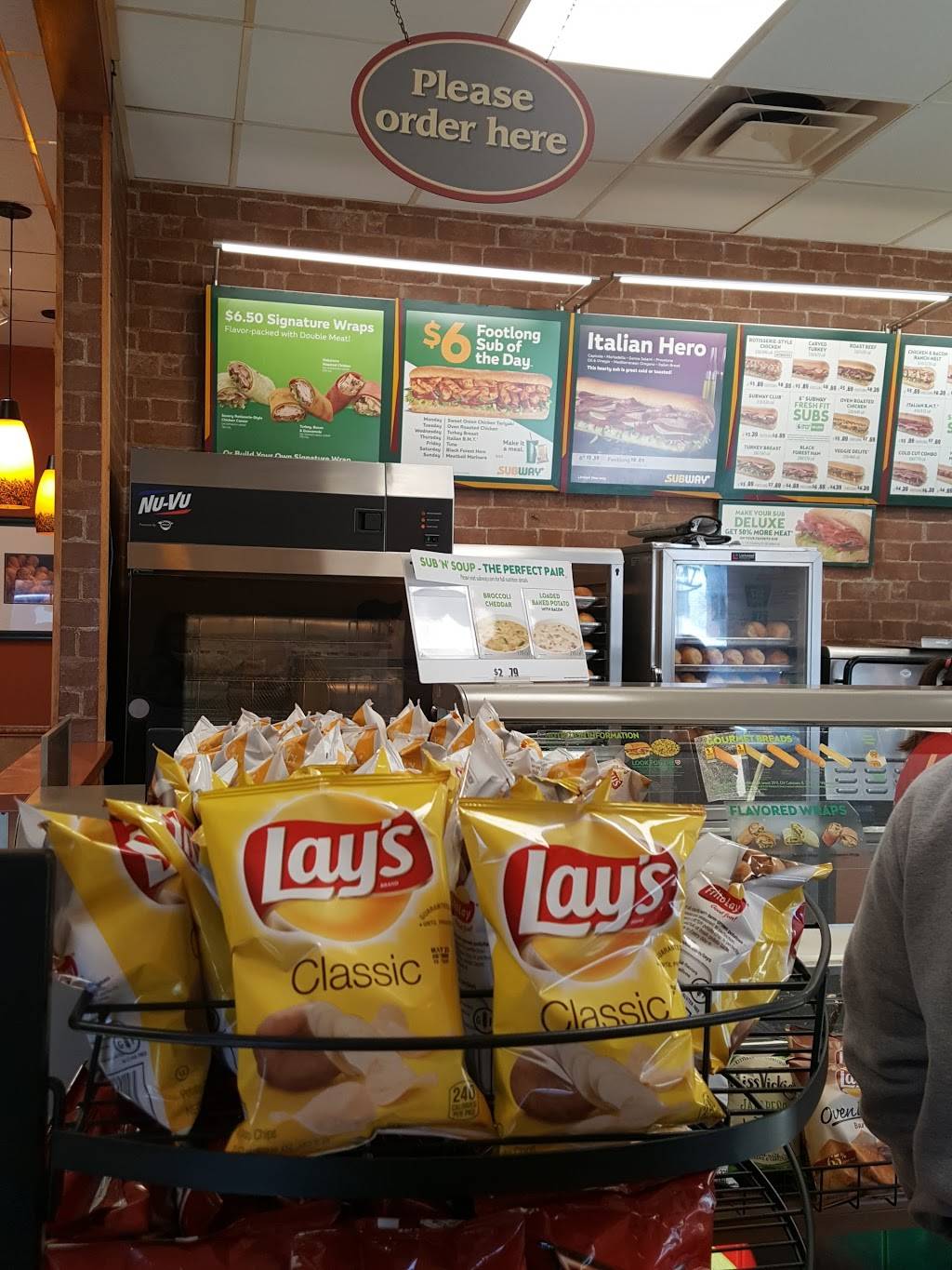 Subway | restaurant | 514 Main St, Springvale, ME 04083, USA | 2074906606 OR +1 207-490-6606
