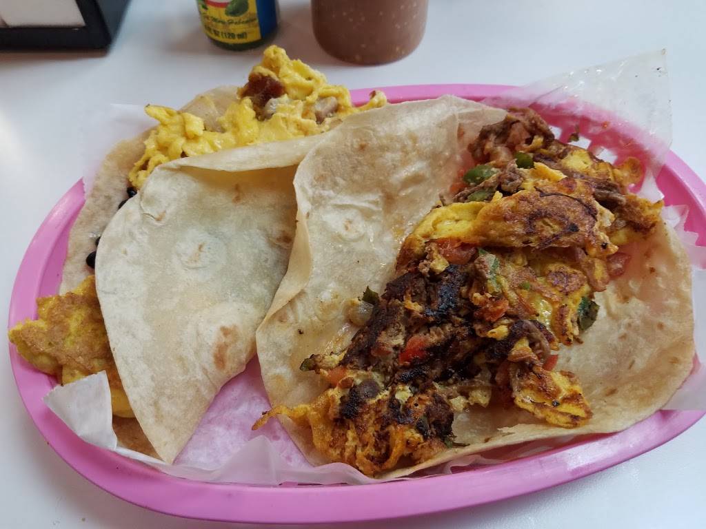 Cafe Tola #2 | restaurant | 3324 N California Ave, Chicago, IL 60618, USA | 7732936346 OR +1 773-293-6346