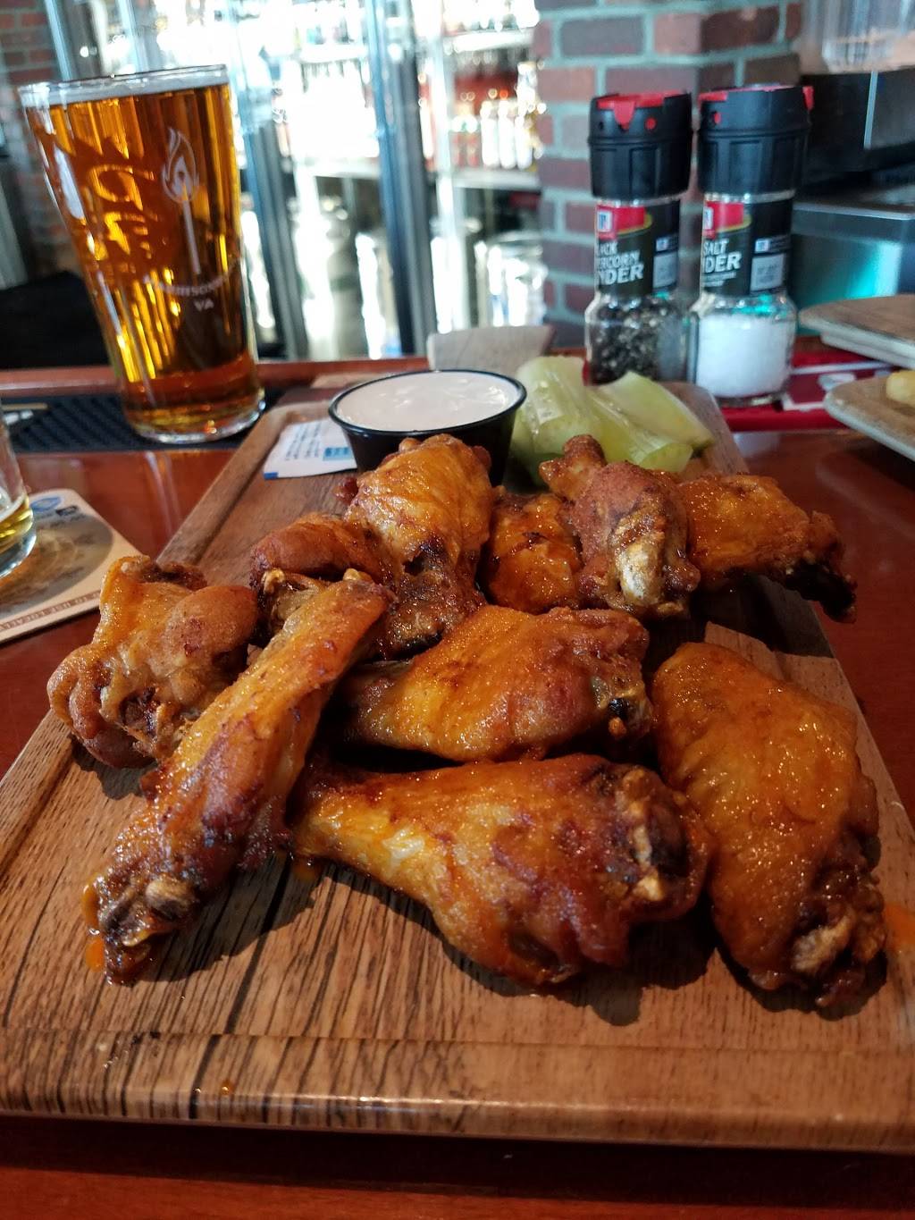 Crafthouse | restaurant | 901 N Glebe Rd #105, Arlington, VA 22203, USA | 5714830421 OR +1 571-483-0421