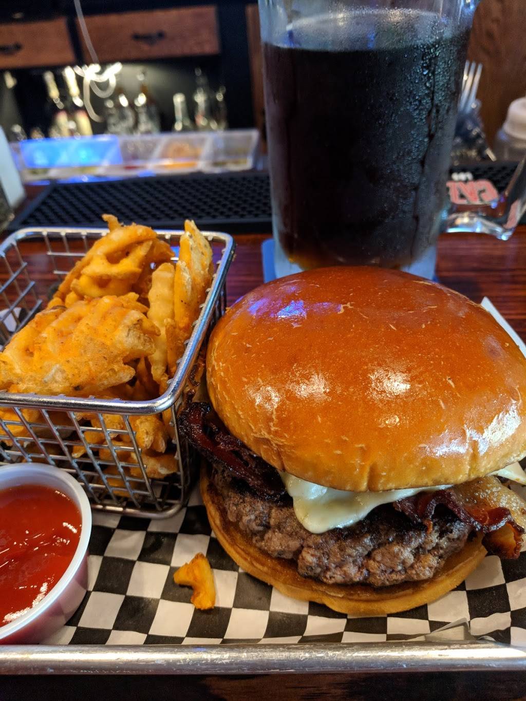 County Seat Bar and Grill | restaurant | 105 W Main St, Lyons, KS 67554, USA | 6205092362 OR +1 620-509-2362