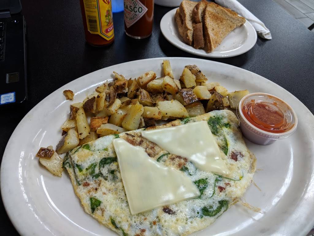 Moms Family Diner | restaurant | 4101 S Mingo Rd, Tulsa, OK 74146, USA | 9185082990 OR +1 918-508-2990