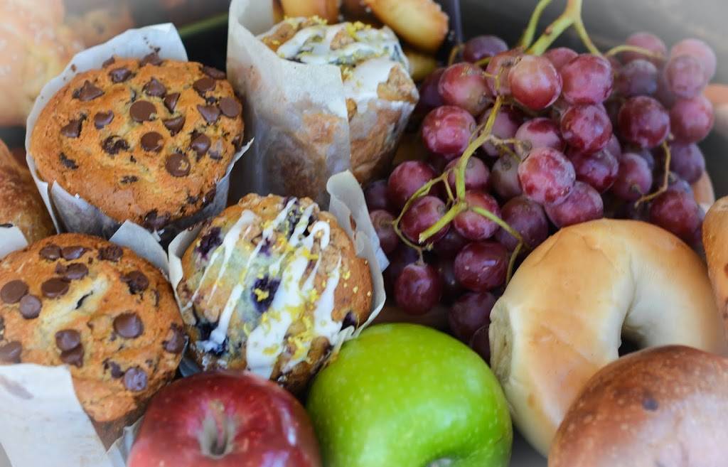 SnacShack Bakery & Catering | bakery | 283 College Dr Suite V0114, Orange Park, FL 32065, USA | 9043221414 OR +1 904-322-1414