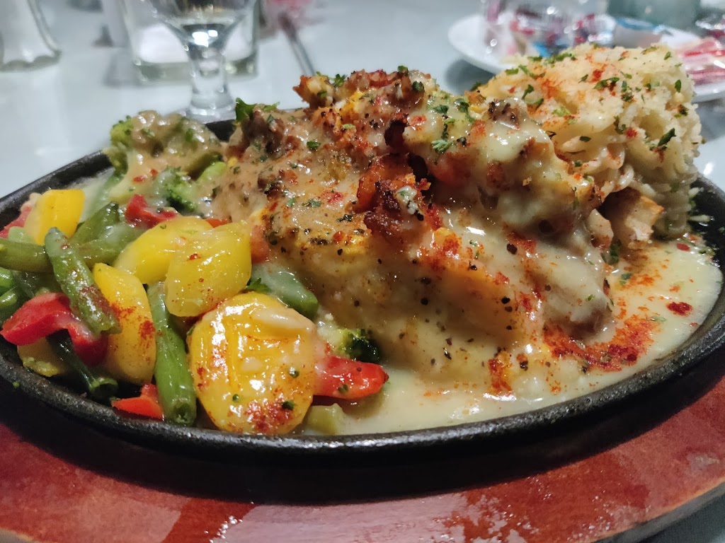 Montes Steak & Seafood | restaurant | 1139 Old Fannin Rd M, Brandon, MS 39047, USA | 6018296545 OR +1 601-829-6545