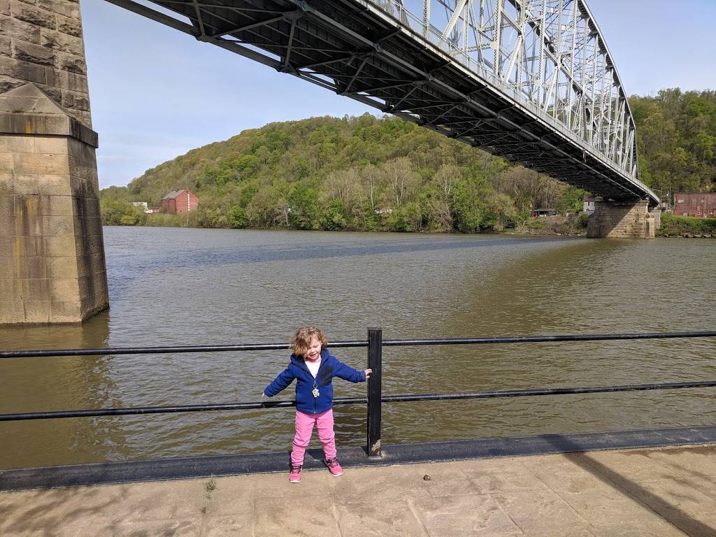 Fiddles Restaurant | restaurant | 101 Bridge St, Brownsville, PA 15417, USA | 7247852020 OR +1 724-785-2020