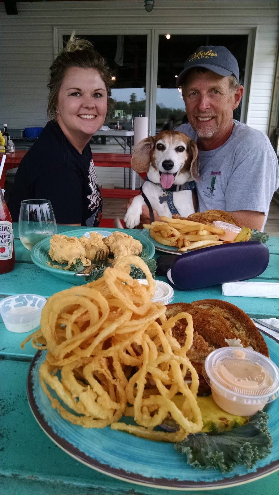 Boondocks Food & Spirits | restaurant | 1 E Dupont Road, Seneca, IL 61360, USA | 8153571100 OR +1 815-357-1100