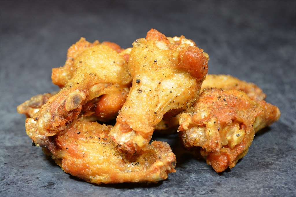 BOSS. Pizza + Wings | restaurant | 7095 N Cedar Ave, Fresno, CA 93720, USA | 5594782223 OR +1 559-478-2223