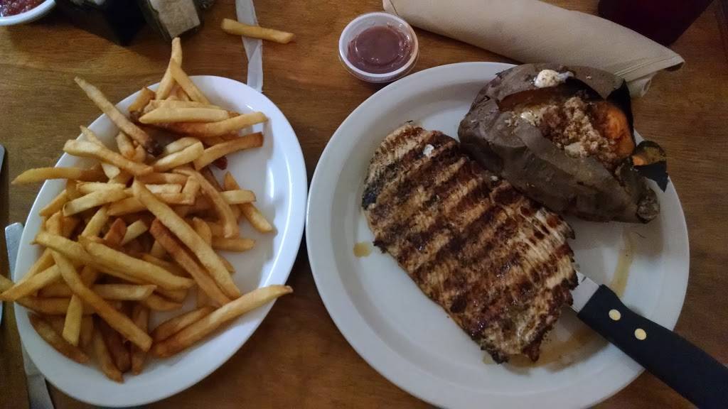 Roberts Meat Market & Steakhouse | restaurant | 3720 W Park Ave, Pinehurst, TX 77630, USA | 4098838966 OR +1 409-883-8966