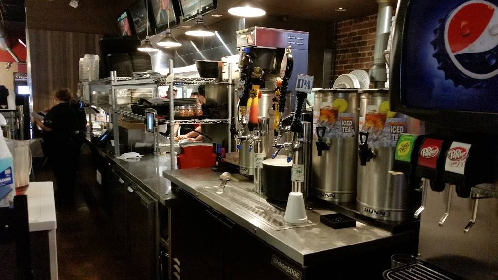 Dell Annos Pizza Kitchen | restaurant | 316 Main St, Danville, VA 24541, USA | 4347931100 OR +1 434-793-1100