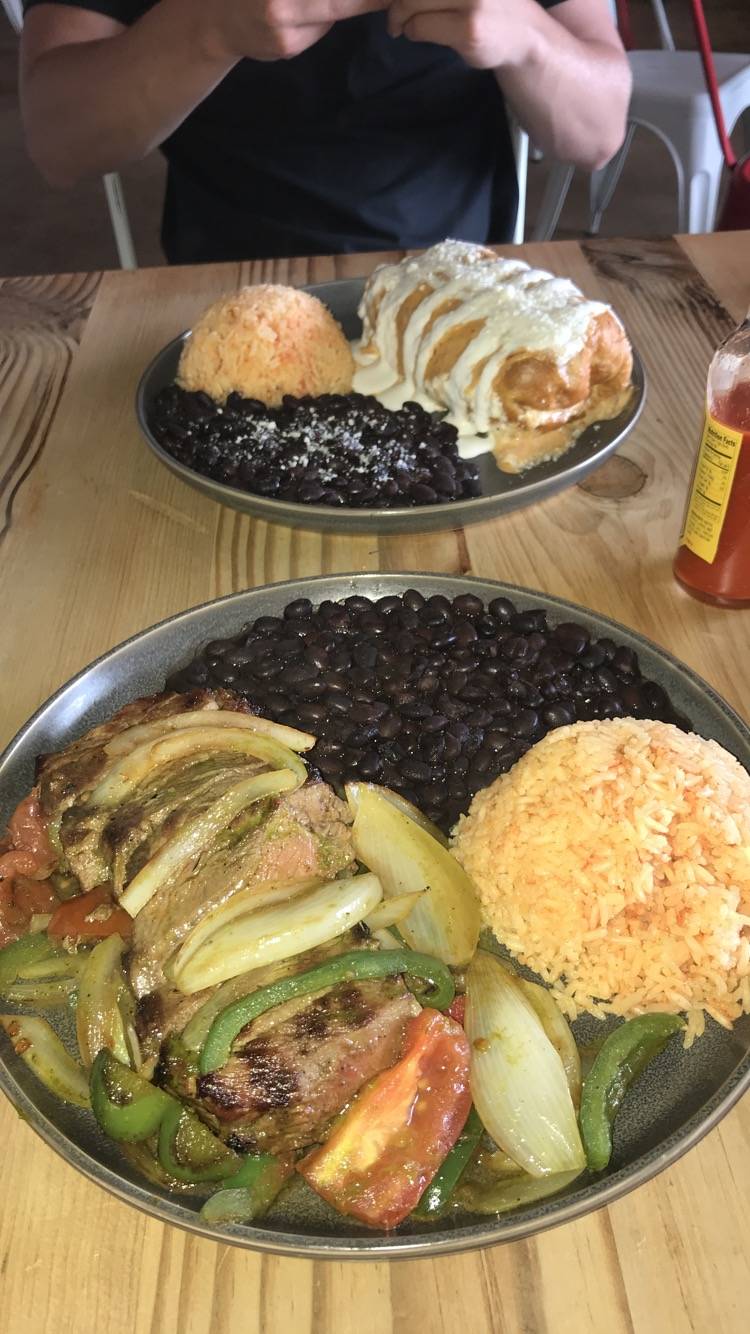 El Burro | restaurant | 72 Main St, Farmingdale, NJ 07727, USA | 7322569661 OR +1 732-256-9661