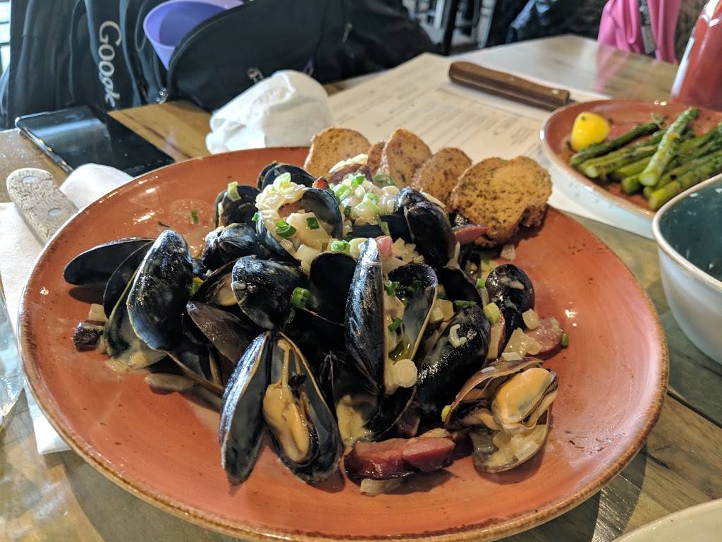 Southern Table kitchen & Bar | restaurant | 2918, 39 Marble Ave, Pleasantville, NY 10570, USA | 9146183355 OR +1 914-618-3355