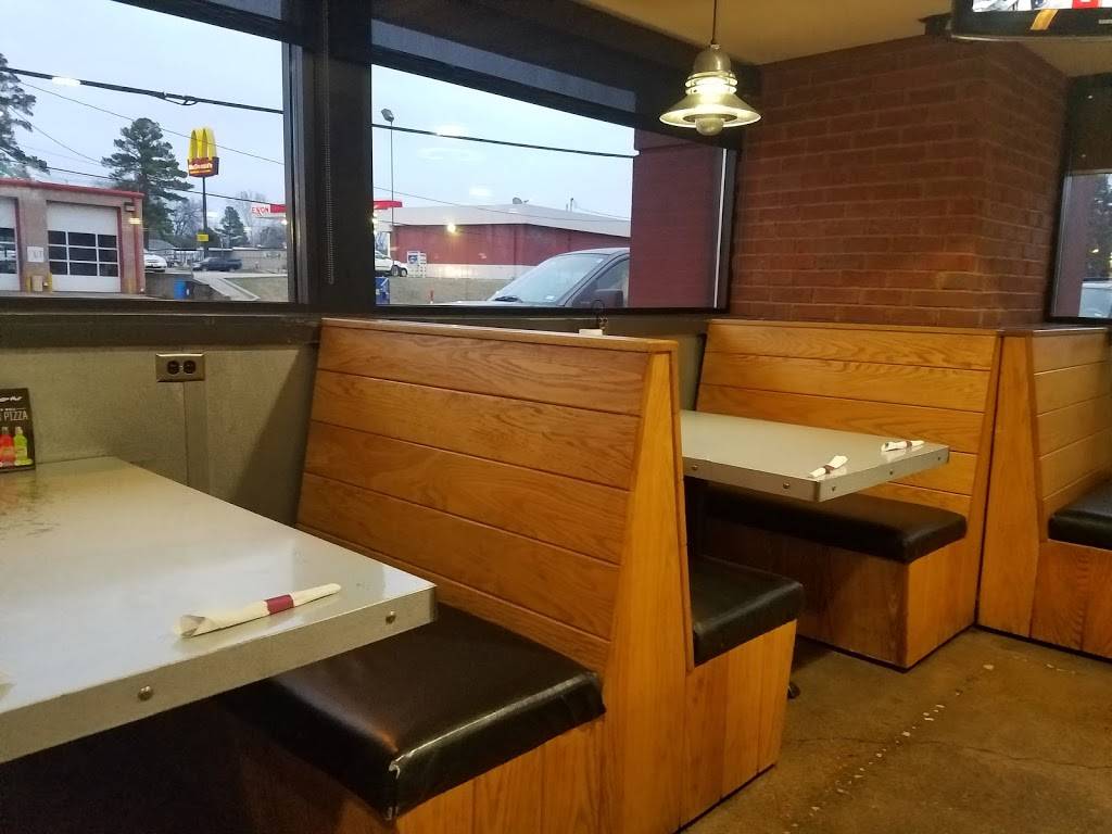 Pizza Hut | restaurant | 1211 N Johnson St, Mineola, TX 75773, USA | 9035695437 OR +1 903-569-5437